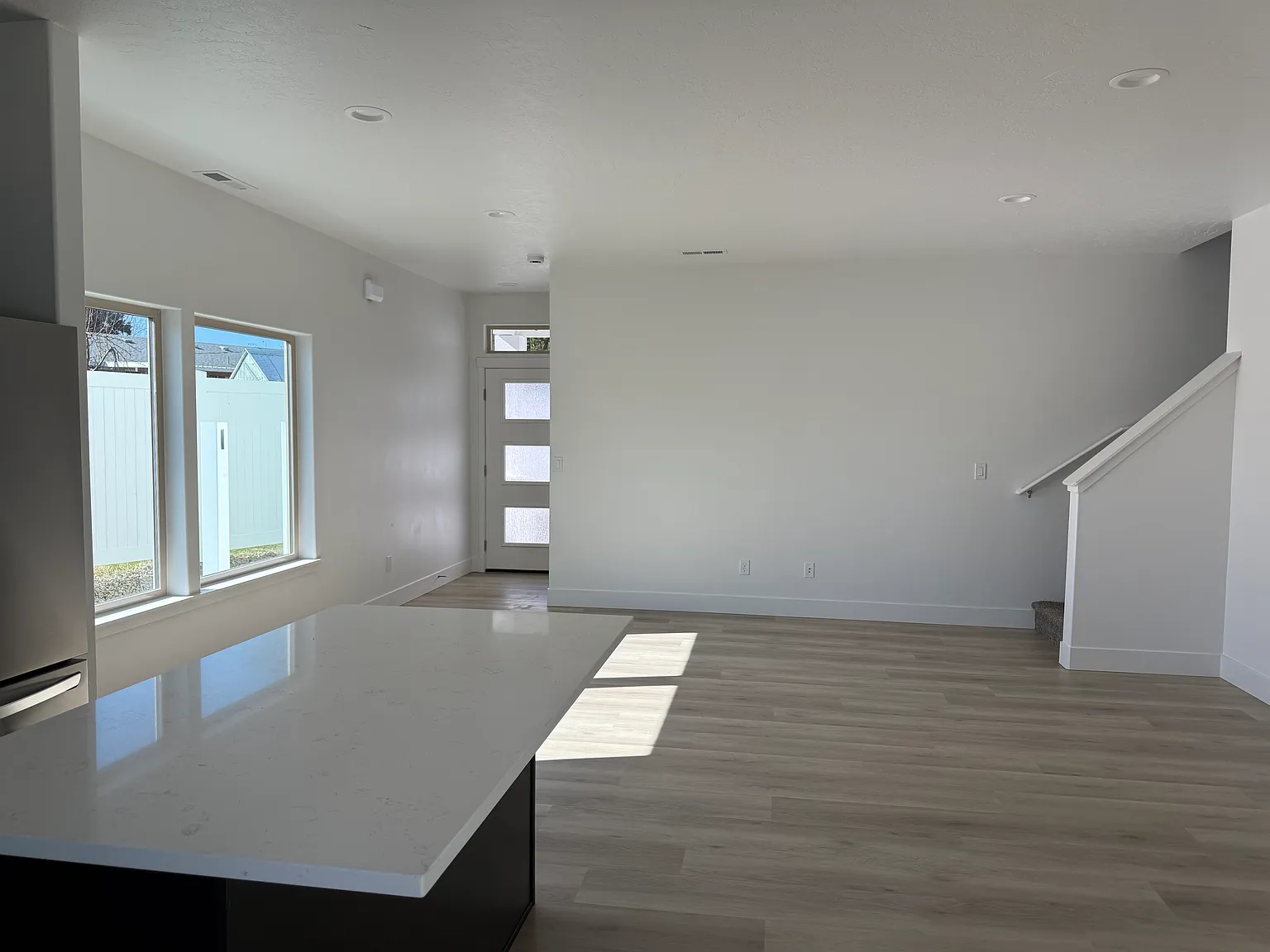1185 S Underwood St — Photo 2