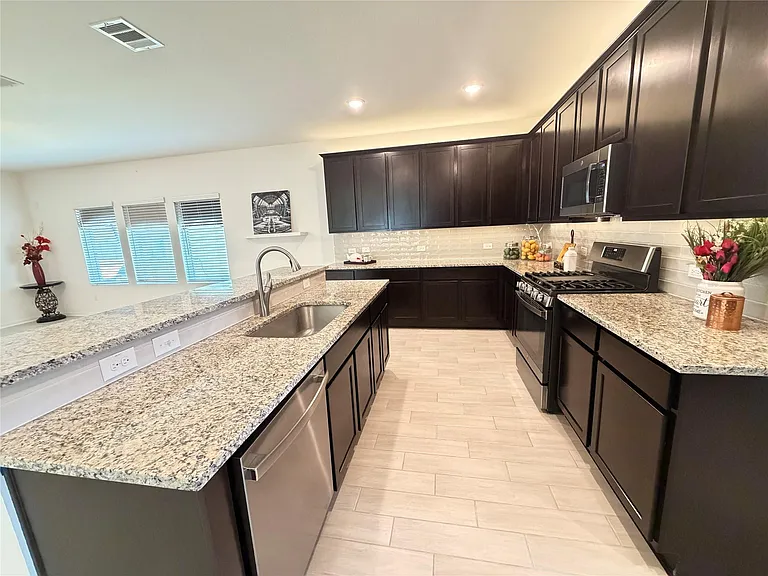 1104 Whippletree Trl — Photo 8
