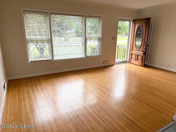 3rd image of 1706 Cardinal Ct