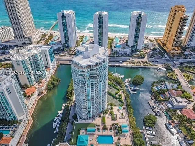 Oceania Iv Condo — Photo 1