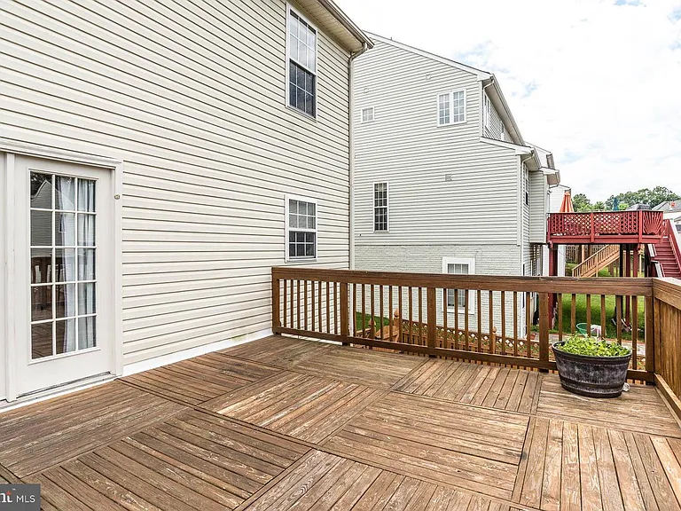 8004 Towering Oak Way — Photo 23