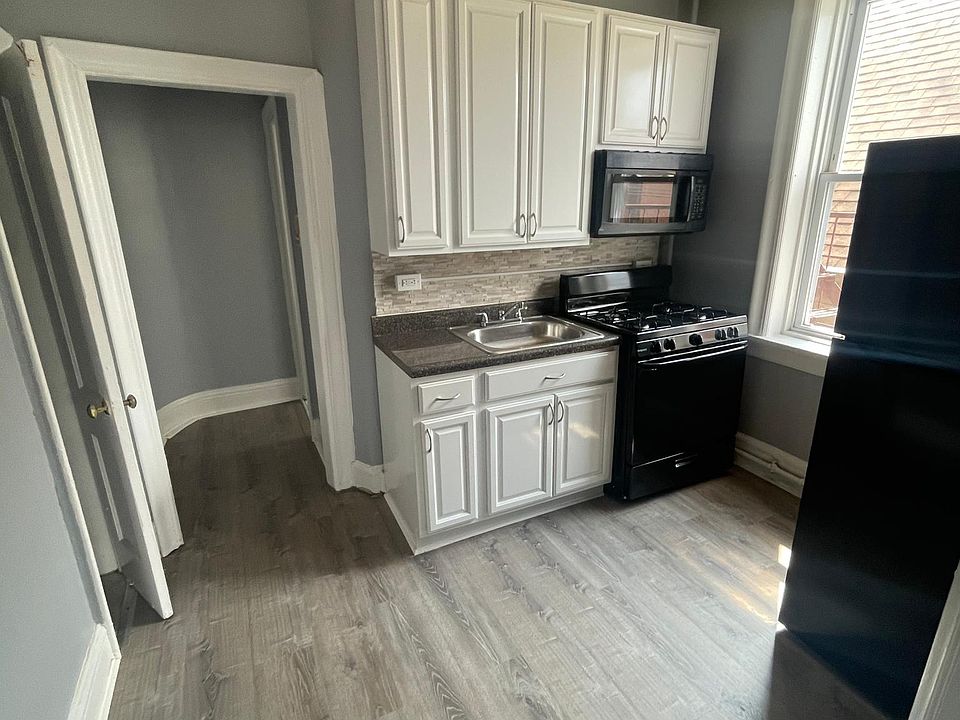 2nd image of 664 Avenue A #12