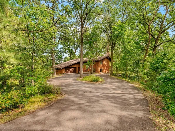 1200 Hallam Ave N, Mahtomedi, MN 55115
