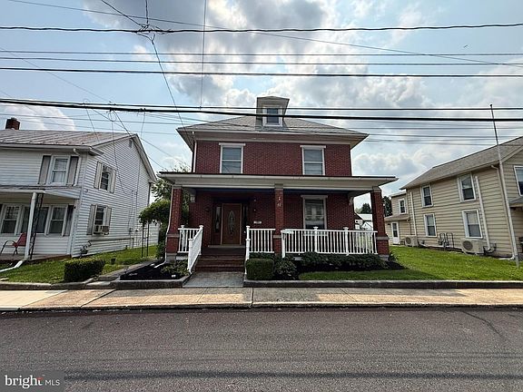 3rd image of 40 Hockersville Rd