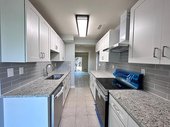 2nd image of 366 Juniper Ct