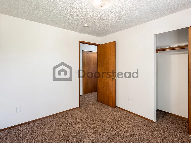 15824 9th Ave SW — Photo 16