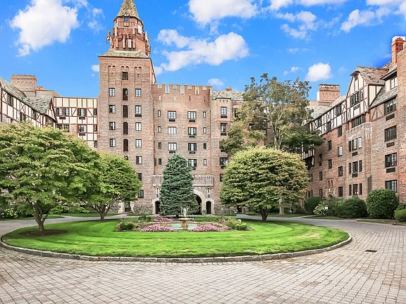 66 Milton Rd Rye, NY 10580 (04 of 20 ).jpg