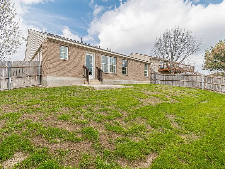 13803 Laramie Hl — Photo 36