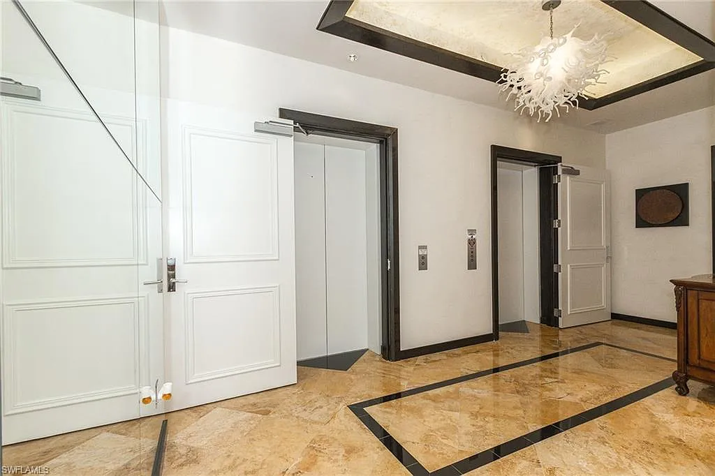 3 bed, 3.0 bath, 2530 sqft, $13,500 — Photo 4