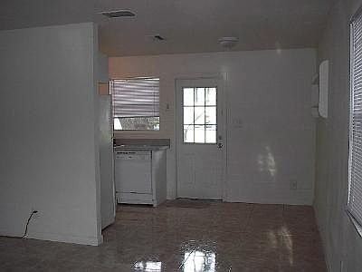 5th image of 4725 W Bay Ave