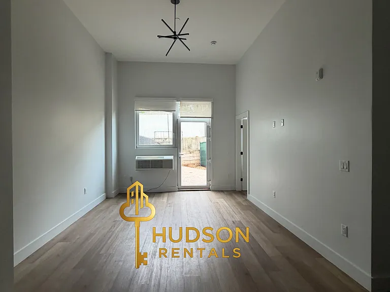 36 Madison St #102 — Photo 5