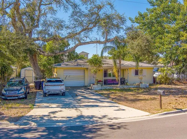 1300 S Hillcrest Ave, Clearwater, FL 33756