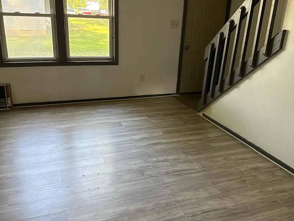 9539 Greenmeadow Rd #F