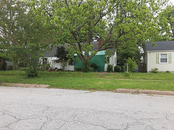 2nd image of 310 E Westmont Ave