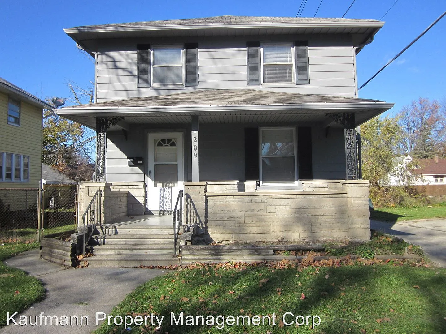 1209 E Rudisill Blvd photo 1