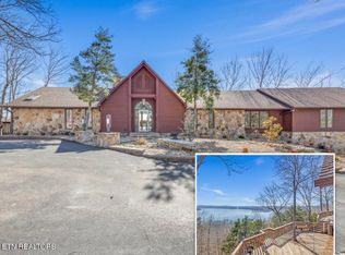 225 Amonett Rdg, Byrdstown, TN 38549