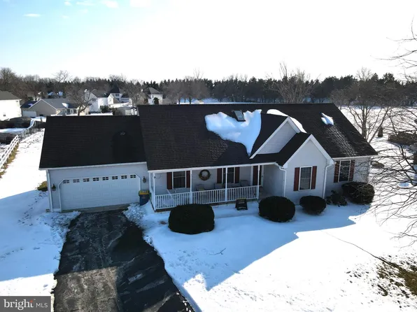 45 Gardenside Dr, Smyrna, DE 19977