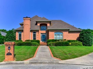 1605 Saint James Ct SE, Decatur, AL 35601