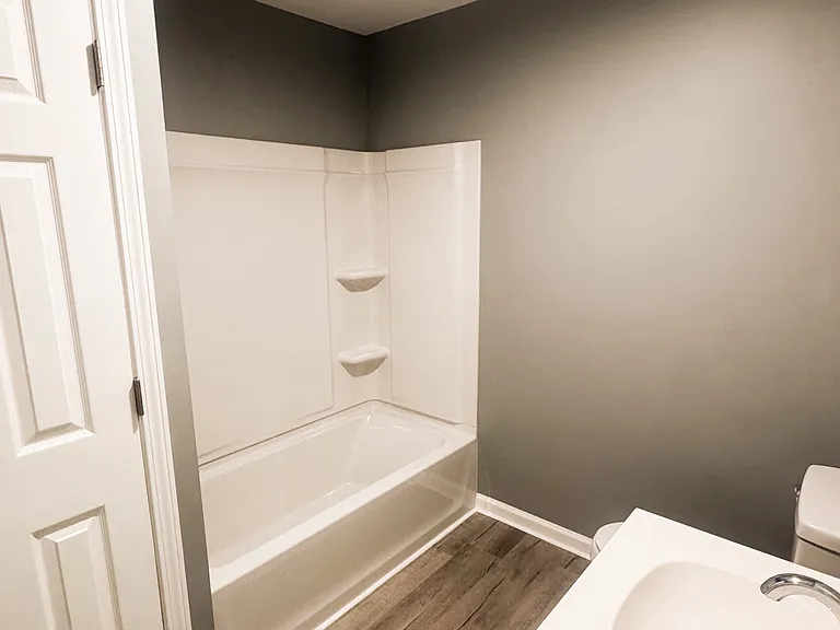 2 Robinson Ave SW — Photo 4