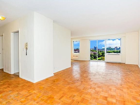 2nd image of 2400 Johnson Ave APT 6F