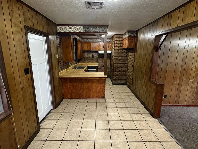 9063 Marva Dr — Photo 2