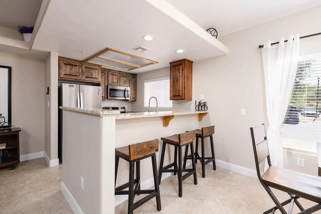 2 bed, 1252 sqft, $1,795 — Photo 4
