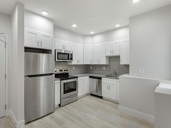 5th image of 1650 California St #F