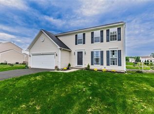 1442 Emma Ln, Farmington, NY 14425