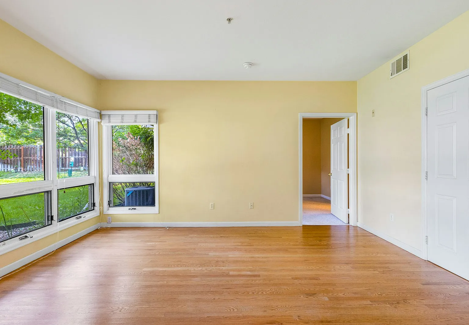 1330 South Monaco Parkway, Unit 14 — Photo 4