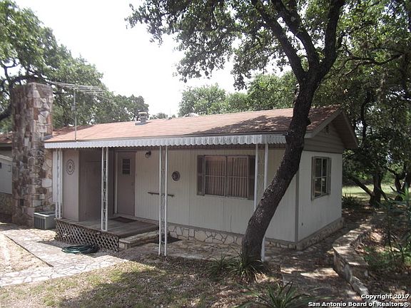 3rd image of 1405 Pecan Cir