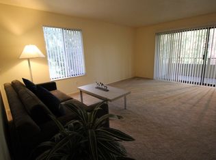 5720 198th St SW #101, Lynnwood, WA 98036
