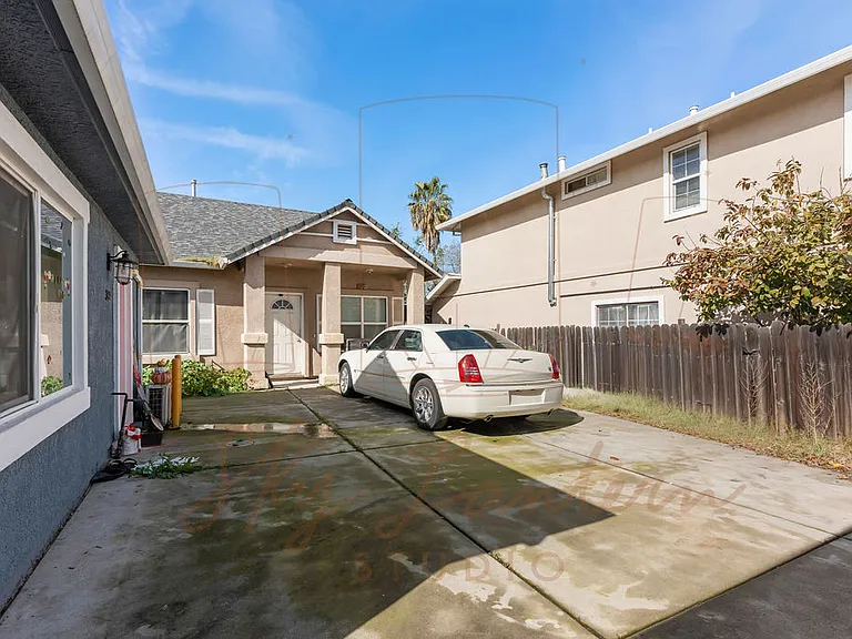 3817 Altos Ave #C — Photo 2