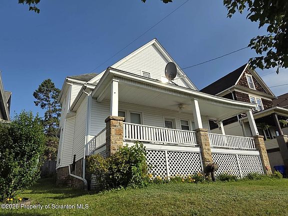 3rd image of 217 Crown Ave