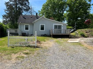 2105 Graceland Rd, New Castle, PA 16105