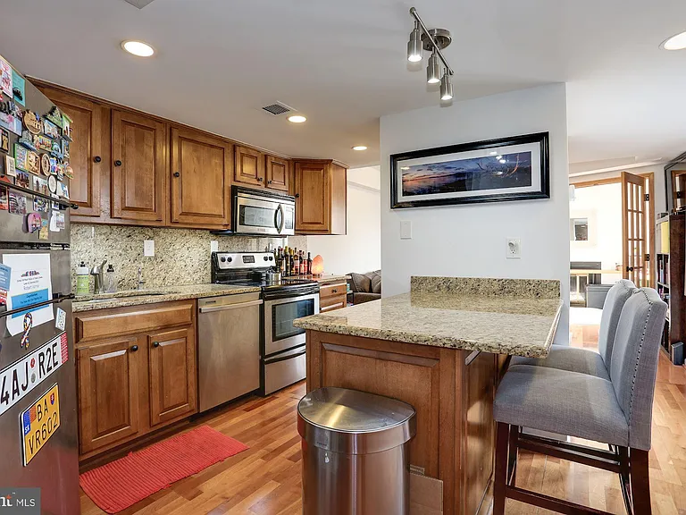 3 Washington Cir NW #803 — Photo 7