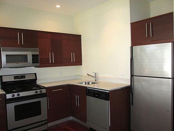 4th image of 4246 N Spaulding Ave APT 2B