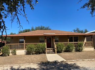 1132 Lakeside Dr, Lakehills, TX 78063