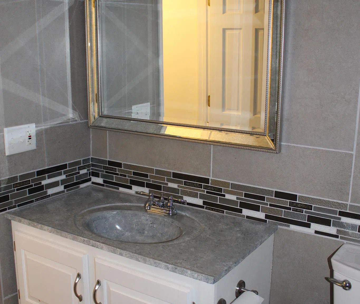 2 bed, 1070 sqft, $1,150 — Photo 1