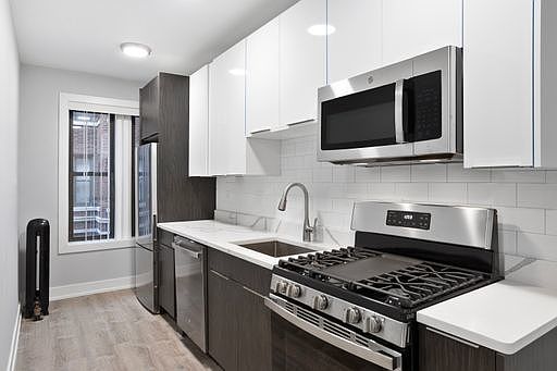 3rd image of 1649 W Jonquil Ter APT 5
