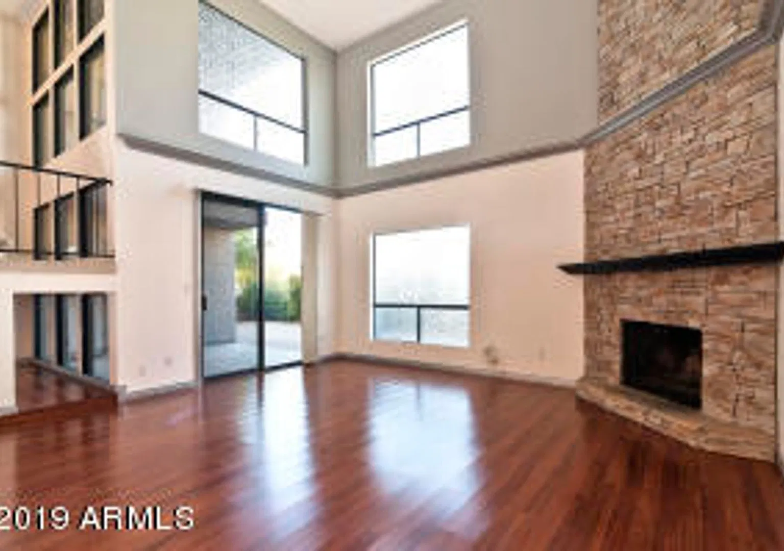 3 bed, 3.0 bath, 3313 sqft, $3,995 — Photo 3
