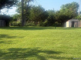 14 Georgetown Dr, Granite City, IL 62040