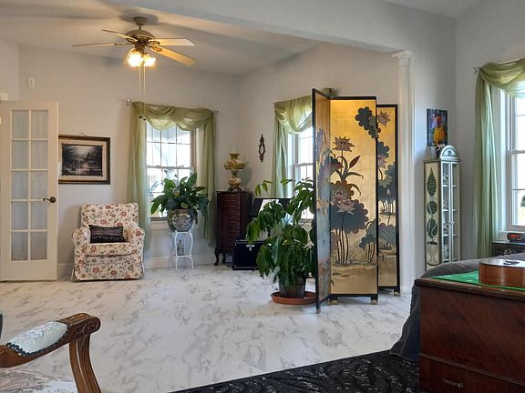 4th image of 191 Crab Apple Ln