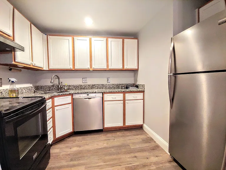 10 Weston Ave #114 — Photo 4