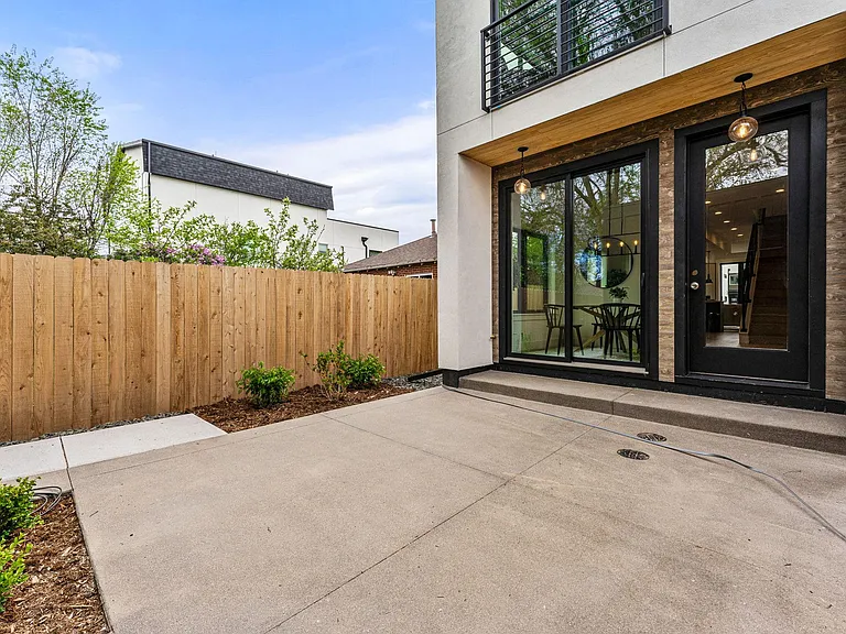 1342 Yates St — Photo 21