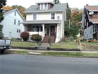 2nd image of 2412 Fairview Ter