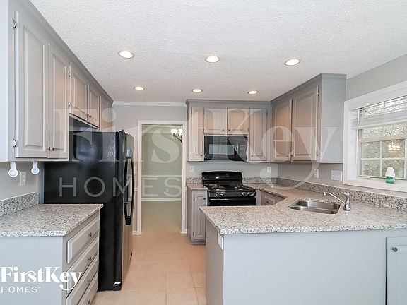 5th image of 5000 Sunbrook Way NW