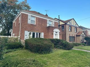 23003 138th Ave, Springfield Gardens, NY 11413