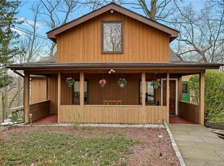 1 Mathes St, Lake Peekskill, NY 10537