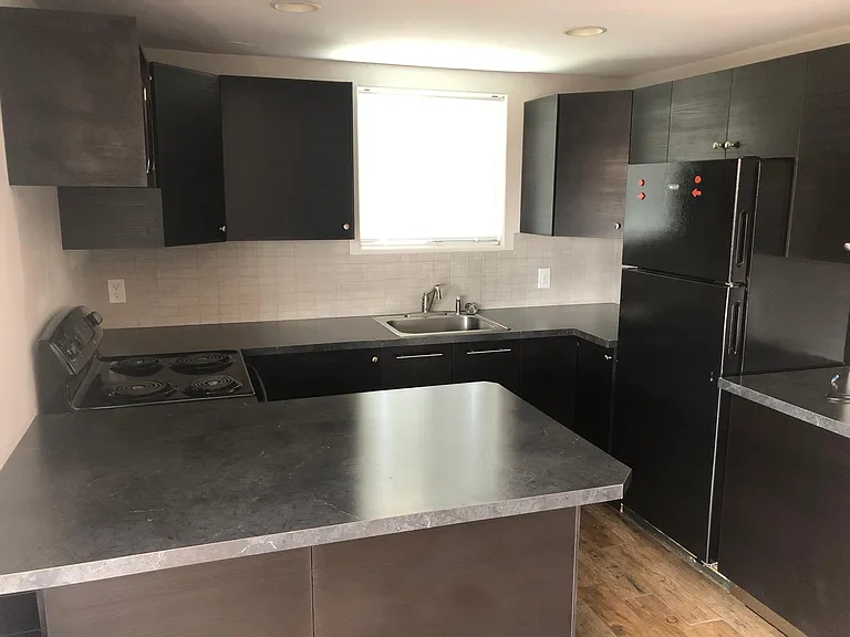 1718 E Montecito Ave — Photo 6