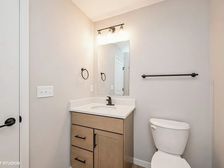 Rookwood Commons — Photo 21